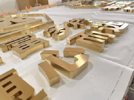 南川拉丝不锈钢字的特点。